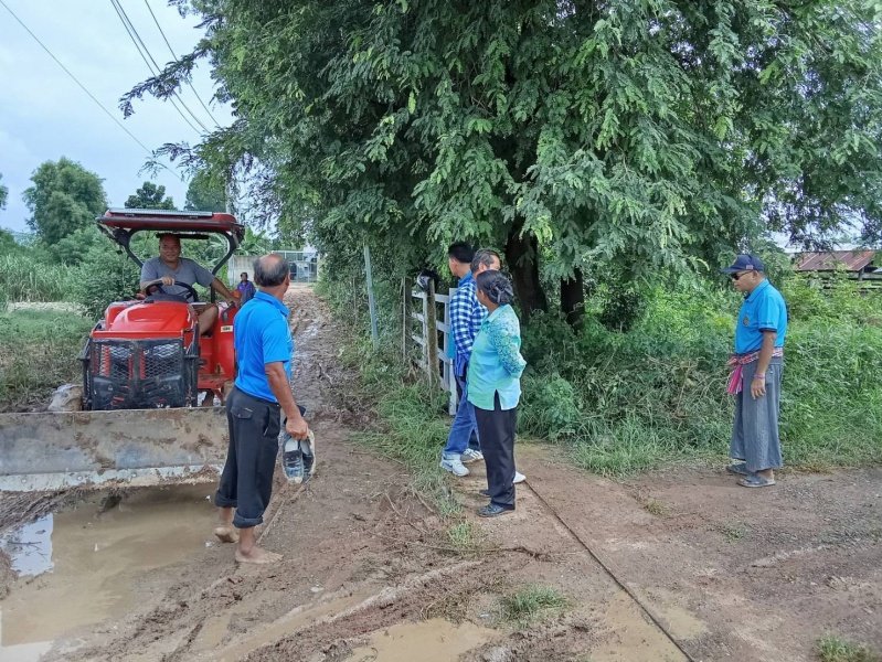 เทศบาลตำบลปักธงชัยออกช่วยเหลือผู้ได้รับความเดือดร้อนจากเหตุน้ำท่วมขังระบายไม่ทัน บ้านขอนขว้าง ม. 9 และ บ้านโรงนา ม.5 ต.เมืองปัก