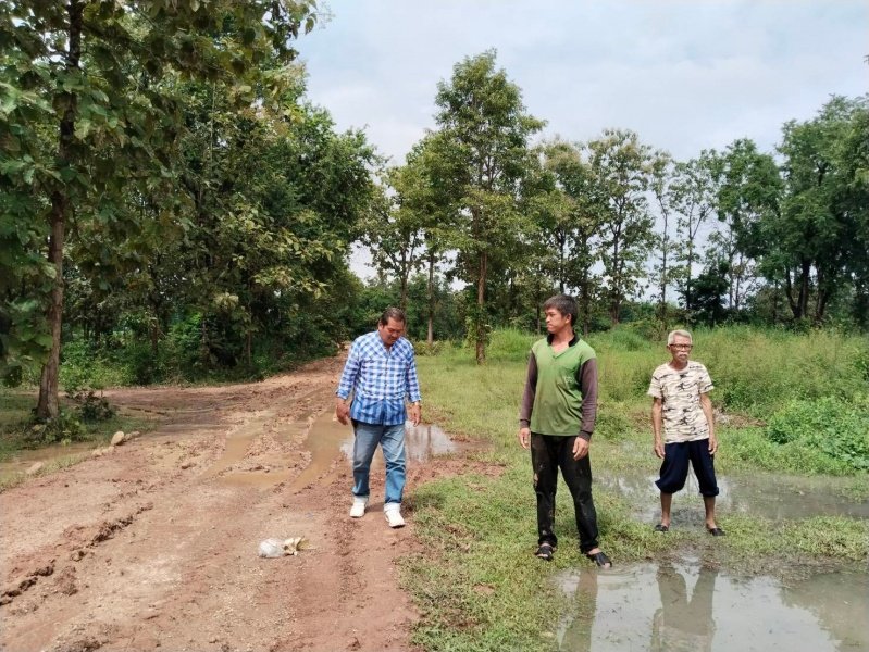 เทศบาลตำบลปักธงชัยออกช่วยเหลือผู้ได้รับความเดือดร้อนจากเหตุน้ำท่วมขังระบายไม่ทัน บ้านขอนขว้าง ม. 9 และ บ้านโรงนา ม.5 ต.เมืองปัก