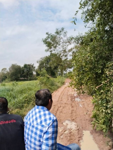 เทศบาลตำบลปักธงชัยออกช่วยเหลือผู้ได้รับความเดือดร้อนจากเหตุน้ำท่วมขังระบายไม่ทัน บ้านขอนขว้าง ม. 9 และ บ้านโรงนา ม.5 ต.เมืองปัก