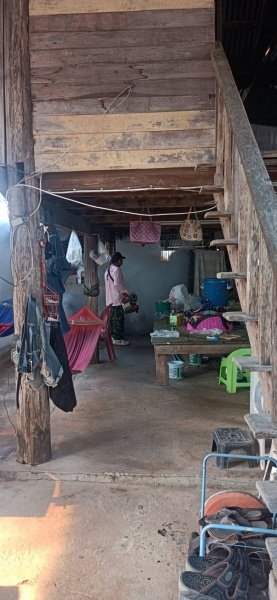 กองสาธารณสุขและสิ่งแวดล้อม เทศบาลตำบลปักธงชัย ออกพ่นหมอกควัน เพื่อกำจัดยุงลายพาหะนำโรคไข้เลือดออกให้กับประชาชนในพื้นที่