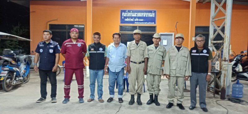 เทศบาลตำบลปักธงชัยตั้งจุดบริการประชาชน (ด่านชุมชน) ช่วงเทศกาลปีใหม่ 2567 วันที่ 11 เมษายน 2566 - 17 เมษายน 2567 เพื่อดูแลความปลอดภัยให้กับประชาชนในพื้นที่และผู้ใช้รถใช้ถนนชีวิตวิถีใหม่ ขับขี่อย่างปลอดภัย ไร้อุบัติเหตุ