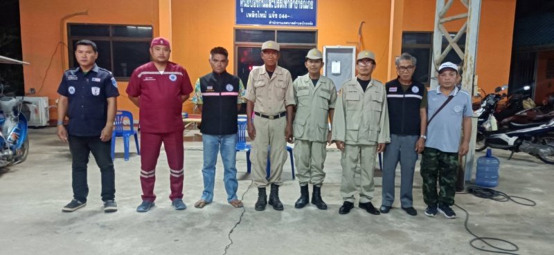 เทศบาลตำบลปักธงชัยตั้งจุดบริการประชาชน (ด่านชุมชน) ช่วงเทศกาลปีใหม่ 2567 วันที่ 11 เมษายน 2566 - 17 เมษายน 2567 เพื่อดูแลความปลอดภัยให้กับประชาชนในพื้นที่และผู้ใช้รถใช้ถนนชีวิตวิถีใหม่ ขับขี่อย่างปลอดภัย ไร้อุบัติเหตุ