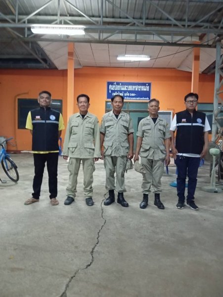 เทศบาลตำบลปักธงชัยตั้งจุดบริการประชาชน (ด่านชุมชน) ช่วงเทศกาลปีใหม่ 2567 วันที่ 11 เมษายน 2566 - 17 เมษายน 2567 เพื่อดูแลความปลอดภัยให้กับประชาชนในพื้นที่และผู้ใช้รถใช้ถนนชีวิตวิถีใหม่ ขับขี่อย่างปลอดภัย ไร้อุบัติเหตุ