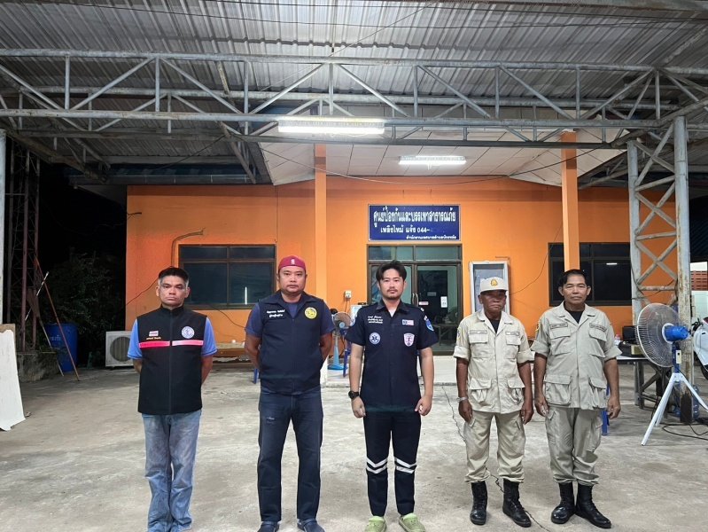 เทศบาลตำบลปักธงชัยตั้งจุดบริการประชาชน (ด่านชุมชน) ช่วงเทศกาลปีใหม่ 2567 วันที่ 11 เมษายน 2566 - 17 เมษายน 2567 เพื่อดูแลความปลอดภัยให้กับประชาชนในพื้นที่และผู้ใช้รถใช้ถนนชีวิตวิถีใหม่ ขับขี่อย่างปลอดภัย ไร้อุบัติเหตุ