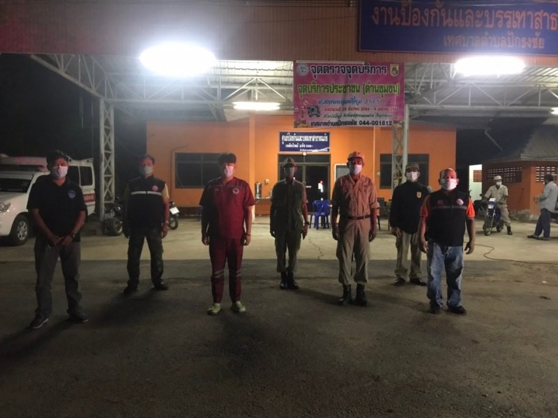 เทศบาลตำบลปักธงชัยตั้งจุดบริการประชาชน (ด่านชุมชน) ช่วงเทศกาลปีใหม่ 2565 วันที่ 29 ธันวาคม 2564 - 4 มกราคม 2565 เพื่อดูแลความปลอดภัยให้กับประชาชนในพื้นที่และผู้ใช้รถใช้ถนน ชีวิตวิถีใหม่ ขับขี่อยา่งปลอดภัย ไร้อุบัติเหตุ