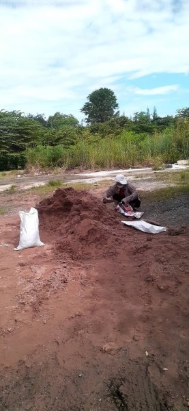 เทศบาลตำบลปักธงชัย โดยงานป้องกันและบรรเทาสาธารณภัย มอบถุงทรายเพื่อช่วยเหลือผู้ประสบภัยนำ้ท่วม ช่วงเดือนตุลาคม - เดือนธันวาคม 2565