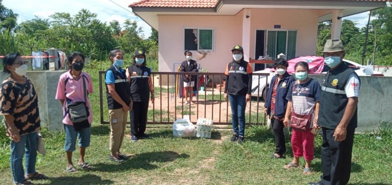 เทศบาลตำบลปักธงชัยมอบถุงยังชีพให้แก่ผู้กักตัว ในเขตพื้นที่เทศบาลตำบลปักธงชัยประจำเดือนกรกฎาคม - กันยายน 2564