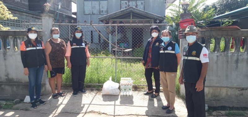 เทศบาลตำบลปักธงชัยมอบถุงยังชีพให้แก่ผู้กักตัว ในเขตพื้นที่เทศบาลตำบลปักธงชัยประจำเดือนกรกฎาคม - กันยายน 2564