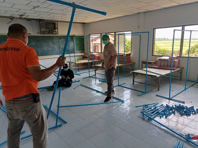 เทศบาลตำบลปักธงชัย เตรียมสถานที่ศูนย์แยกกักตัวในชุมชน Community Isolation (CI) ประจำปี พ.ศ. 2564 ณ โรงเรียนโพธิ์ทอง บ้านโรงนา ตำบลเมืองปัก อำเภอปักธงชัย จังหวัดนครราชสีมา
