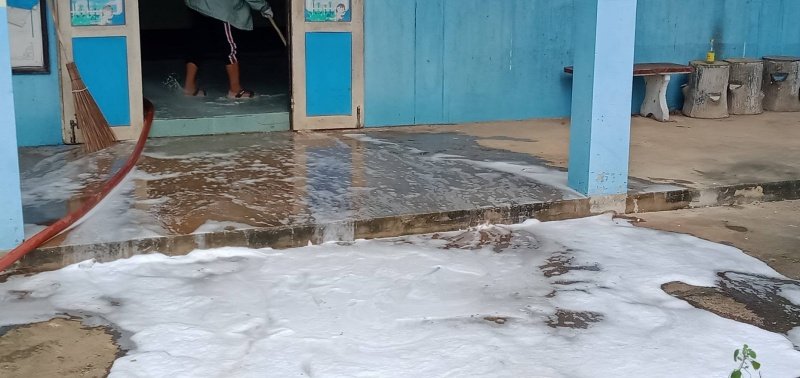 เทศบาลตำบลปักธงชัย เตรียมสถานที่ศูนย์แยกกักตัวในชุมชน Community Isolation (CI) ประจำปี พ.ศ. 2564 ณ โรงเรียนโพธิ์ทอง บ้านโรงนา ตำบลเมืองปัก อำเภอปักธงชัย จังหวัดนครราชสีมา