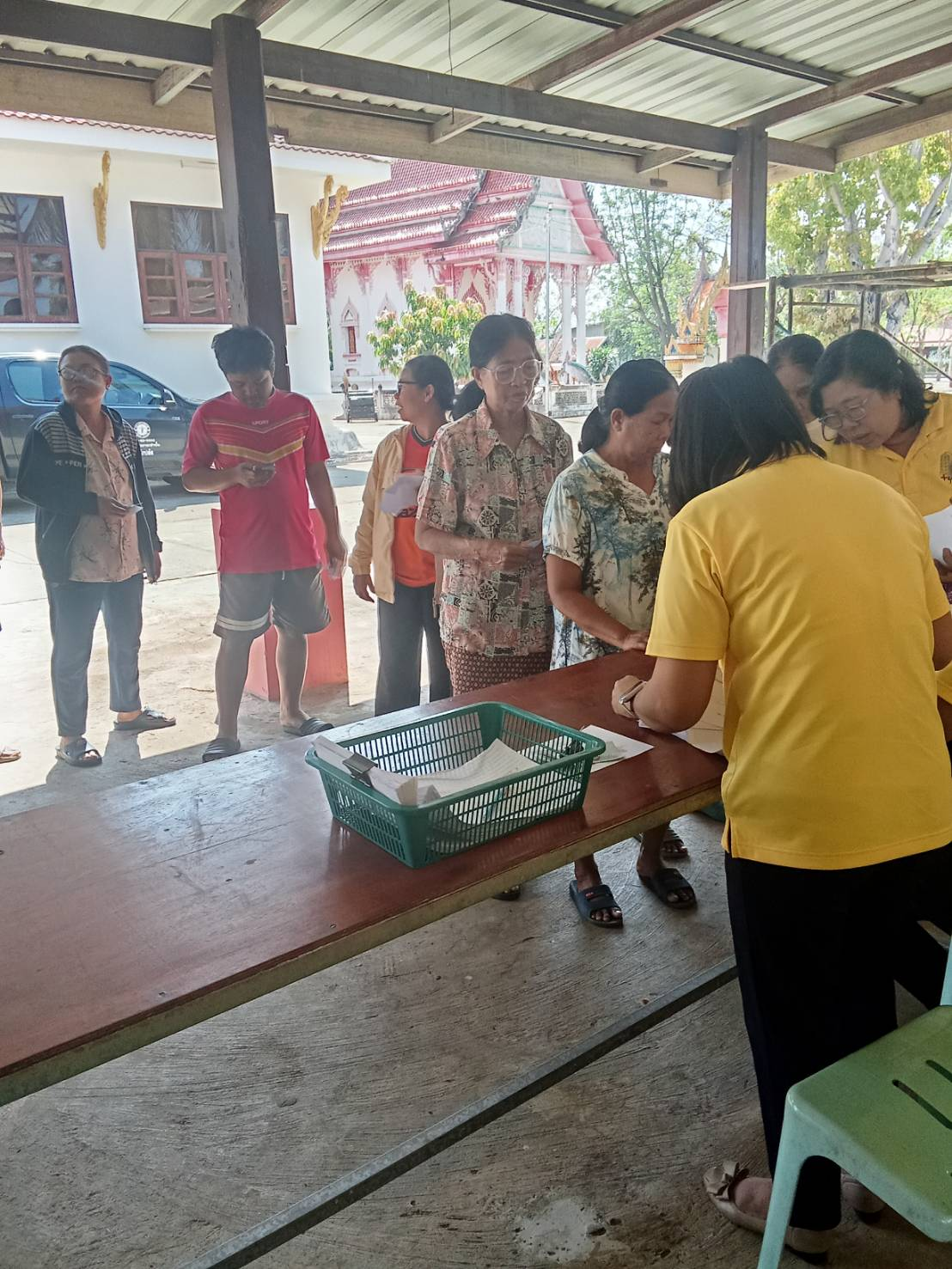 เทศบาลตำบลปักธงชัย ออกจ่ายเบี้ยยังชีพผู้สูงอายุ ผู้พิการ ผู้ป่วยฯ และบริการจัดเก็บค่าธรรมเนียมการเก็บขนขยะ ประจำเดือนมีนาคม 2568