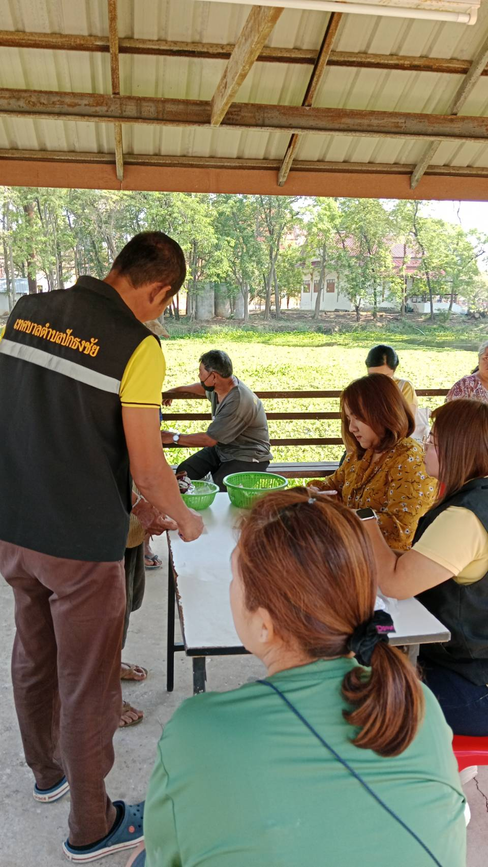 เทศบาลตำบลปักธงชัย ออกจ่ายเบี้ยยังชีพผู้สูงอายุ ผู้พิการ ผู้ป่วยฯ และบริการจัดเก็บค่าธรรมเนียมการเก็บขนขยะ ประจำเดือนมีนาคม 2568