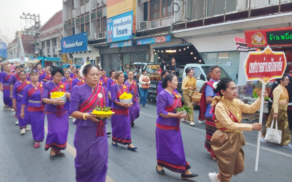 เทศบาลตำบลปักธงชัยร่วมกิจกรรมวิ่งคบไฟในพิธีเปิดงานฉลองวันแห่งชัยชนะท้าวสุรนารี ประจำปี 2568 วันอาทิตย์ที่ 23 มีนาคม 2568