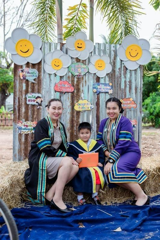 ศูนย์พัฒนาเด็กเล็กเทศบาลตำบลปักธงชัย จัดพิธีมอบวุฒิบัตรบัณฑิตน้อย ประจำปีการศึกษา 2567 วันที่ 21 มีนาคม 2568