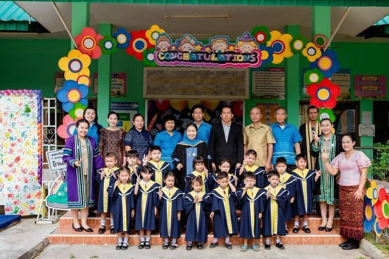 ศูนย์พัฒนาเด็กเล็กเทศบาลตำบลปักธงชัย จัดพิธีมอบวุฒิบัตรบัณฑิตน้อย ประจำปีการศึกษา 2567 วันที่ 21 มีนาคม 2568